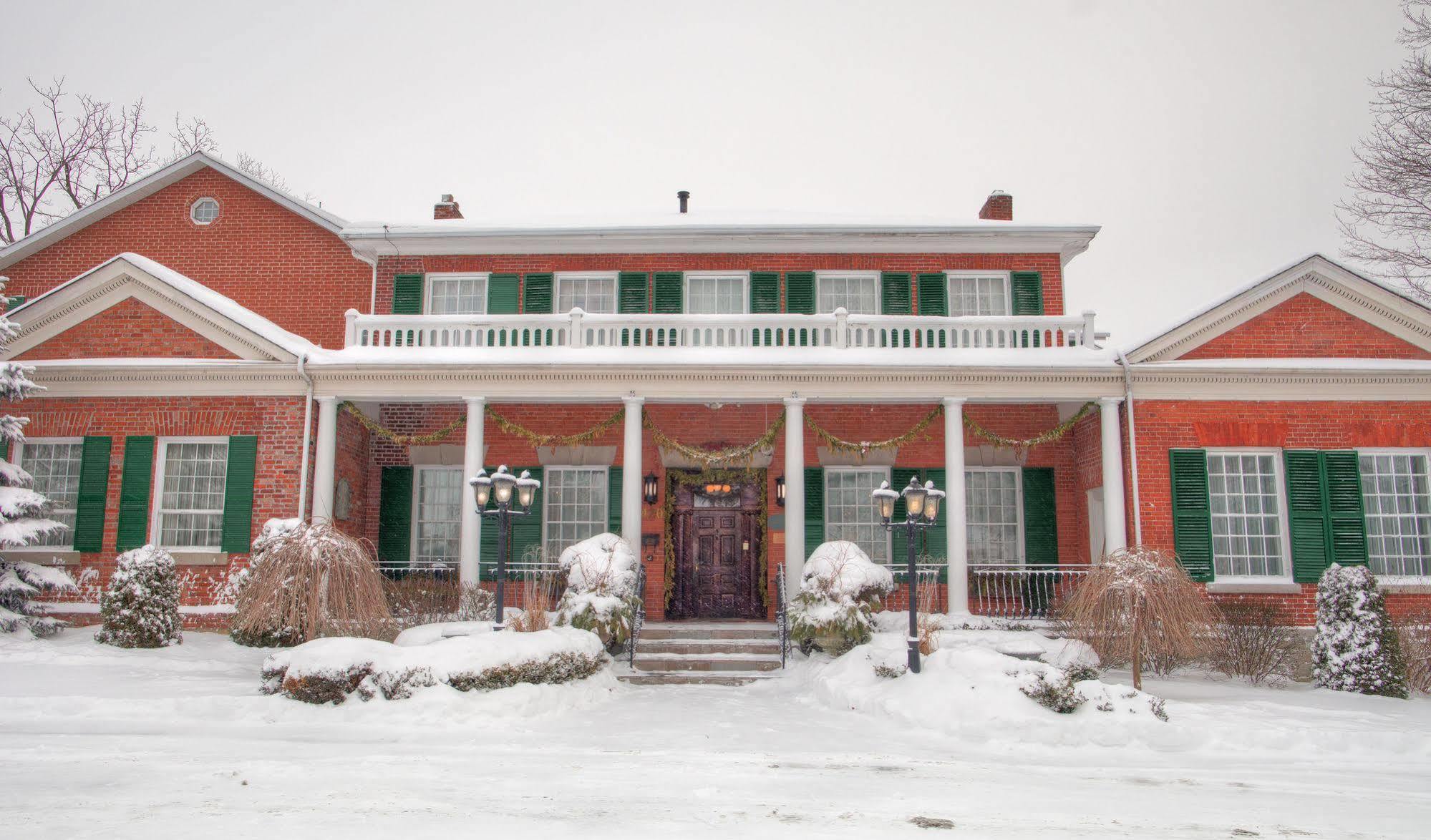 The Woodlawn Inn Cobourg Exterior foto